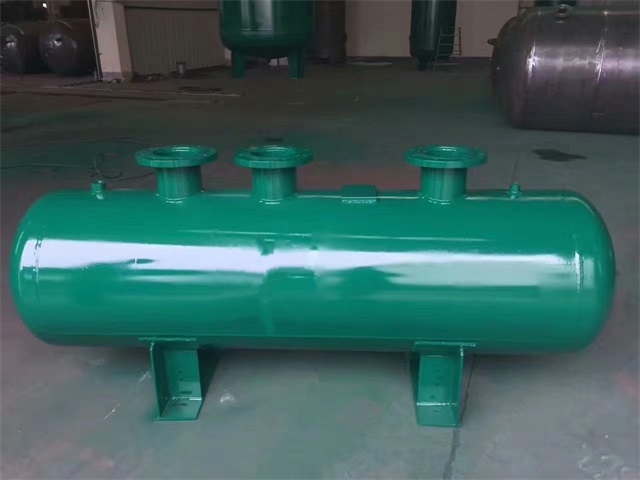 1679991473376569.jpeg 镇沅镇沅镇沅蒸汽分气缸1.jpeg